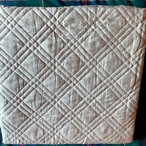 Anne Marie Vintage Damask Quilt, Queen in Near New Condition